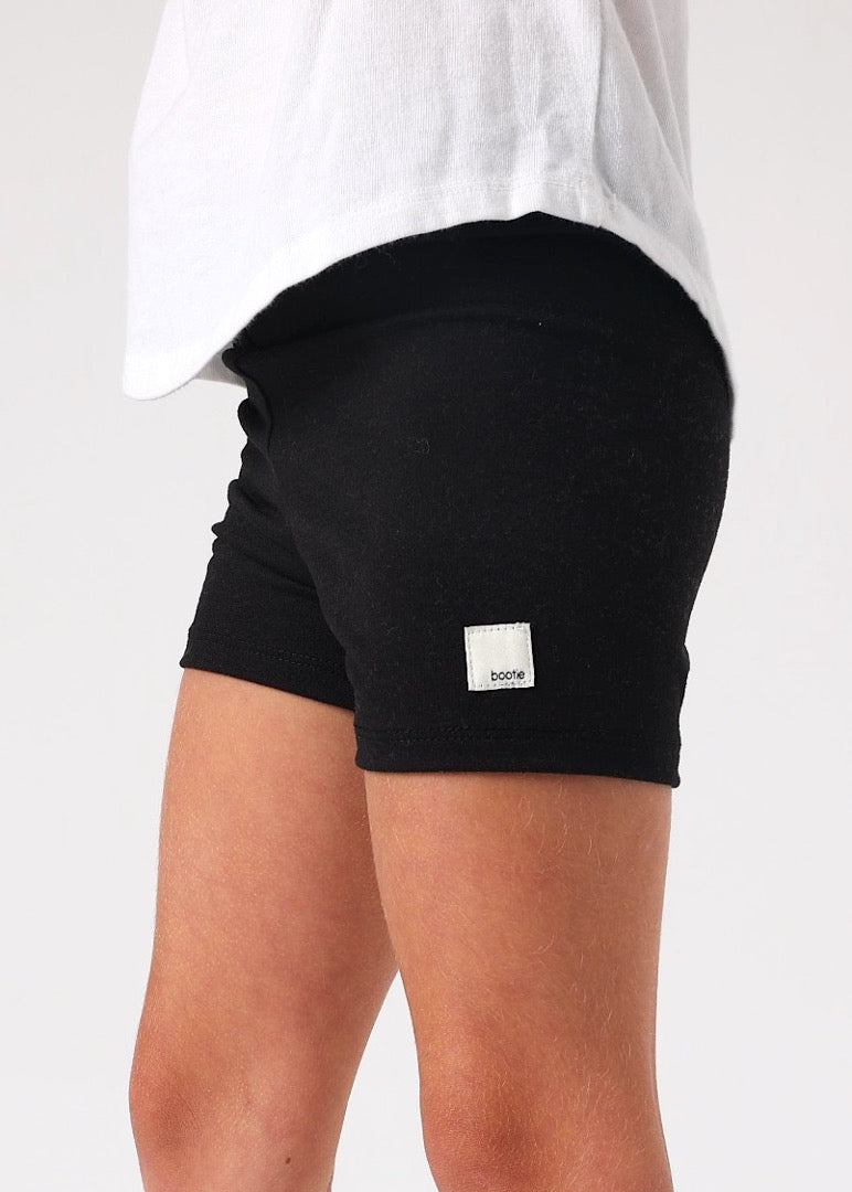 girls black tumble short